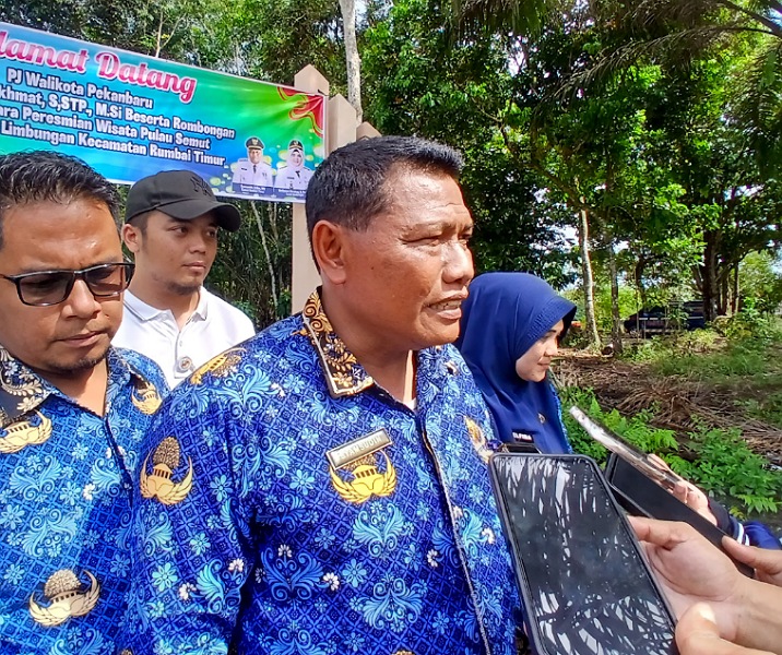 Camat Rumbai Timur Syamsudin. Foto: Surya/Riau1.