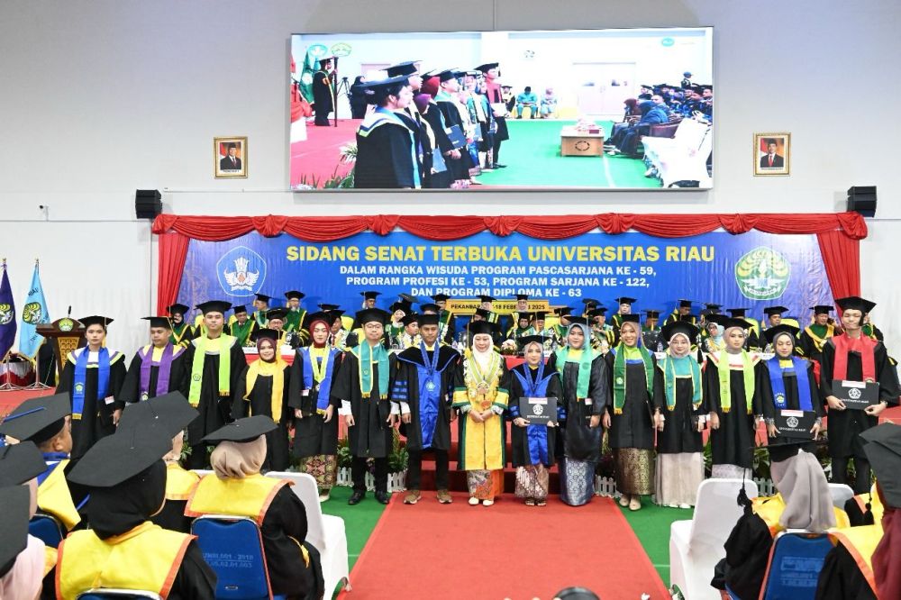 Wisuda Mahasiswa Universitas Riau