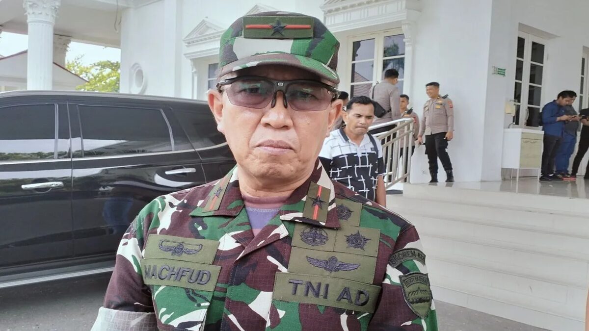 Danrem 032/Wirabraja Brigjen TNI Mahfud/Radarsumbar