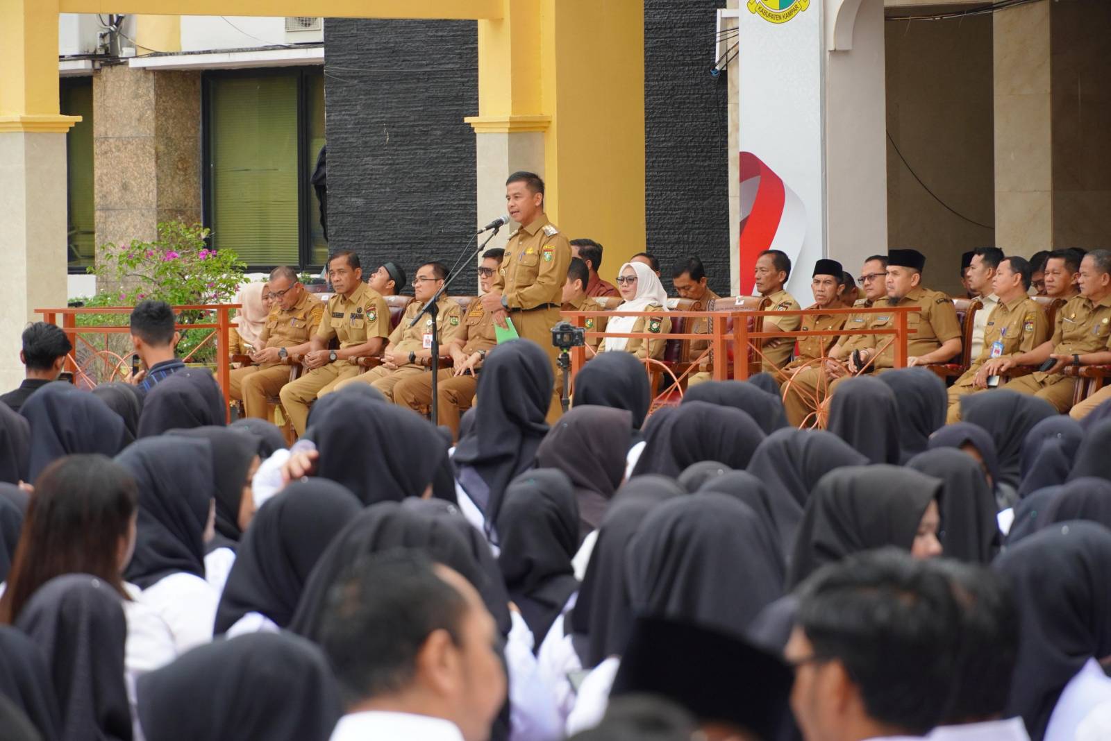 Penyerahan SK PPPK Tahap II Pemkab Kampar