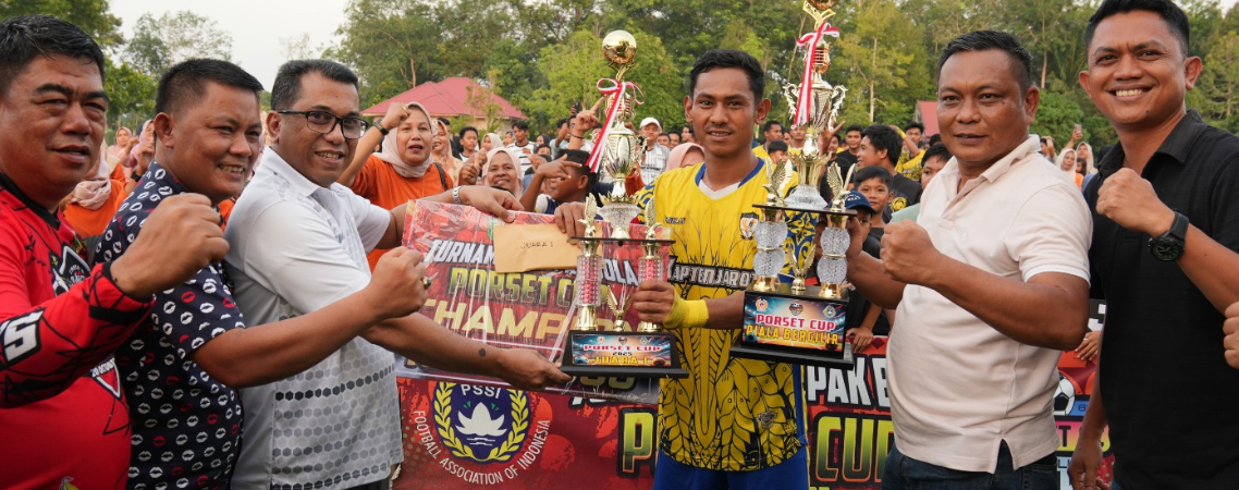 Penyerahan hadiah juara Porset Cup 2025