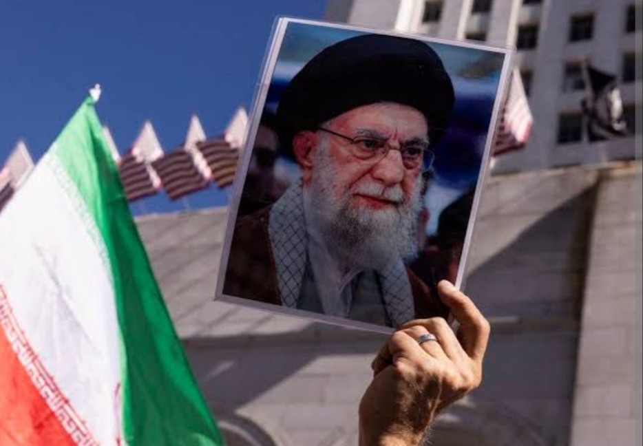 Iran diserang AS dan Israel yang menyebabkan kematian Ali Khamenei