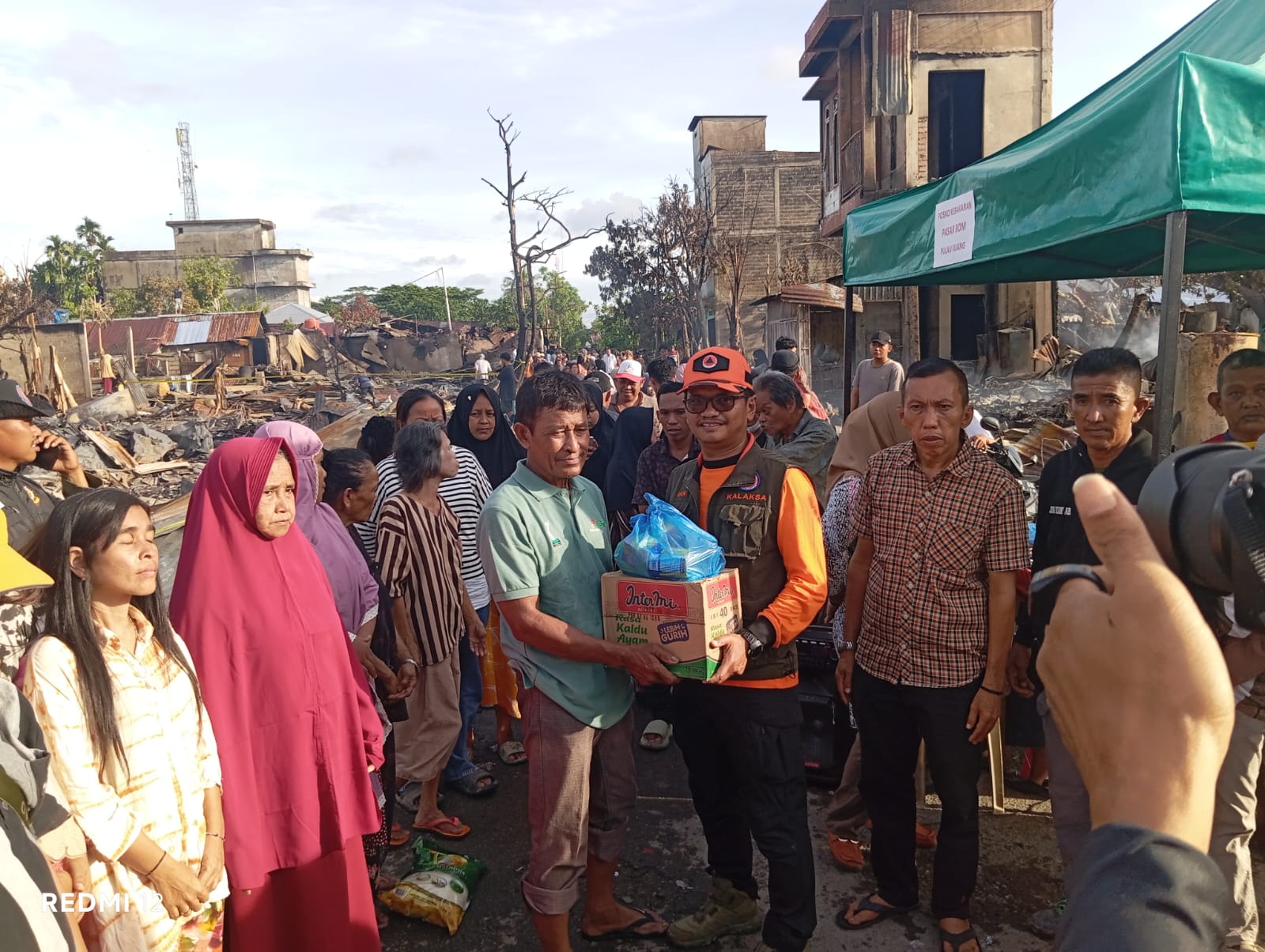 pemkab Inhil bantu korban kebakaran di Pulau Kijang