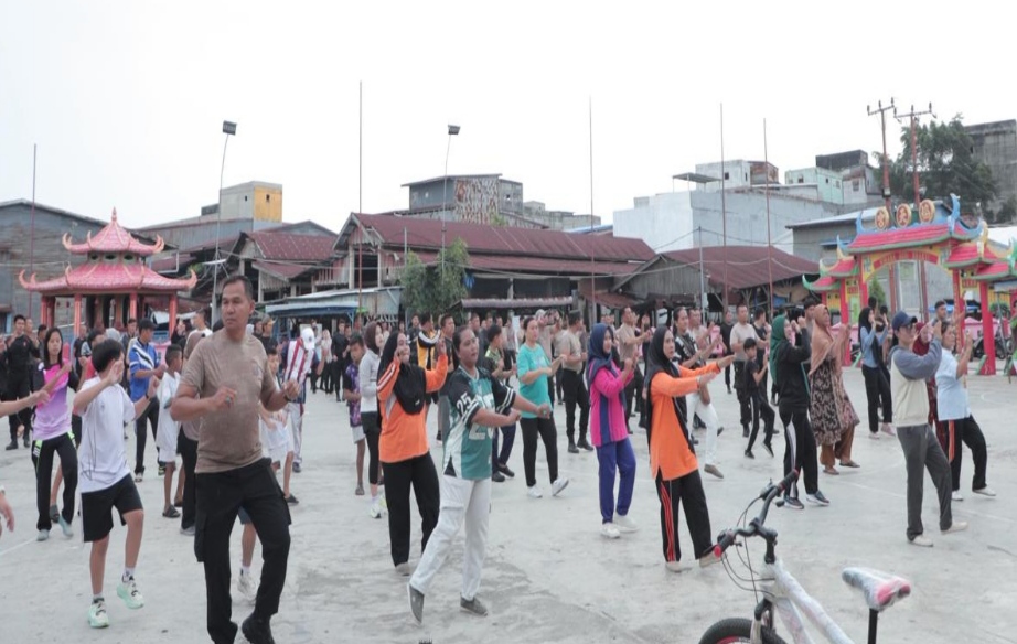 Senam sehat Polisi bersama masyarakat Panipahan