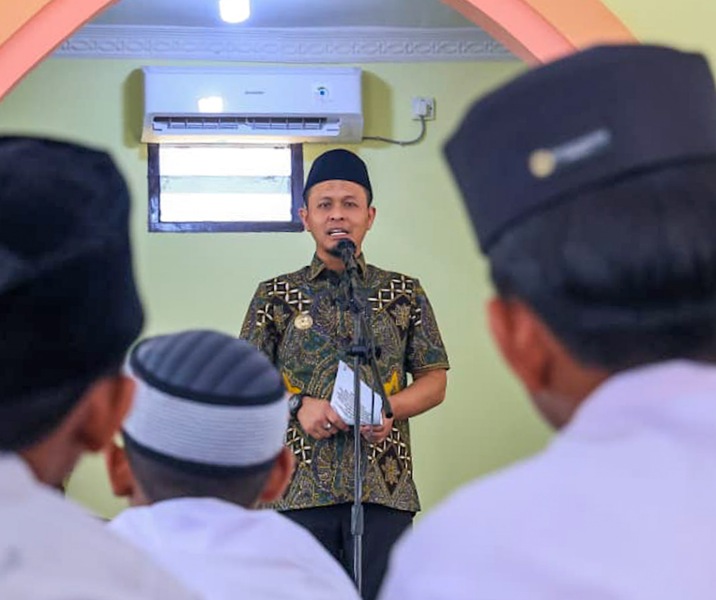 Wali Kota Pekanbaru Agung Nugroho saat meresmikan Masjid Abid Sulthan di Jalan Perjuangan, Kelurahan Sri Meranti, Kecamatan Rumbai, Rabu (22/6/2026). Foto: Istimewa.