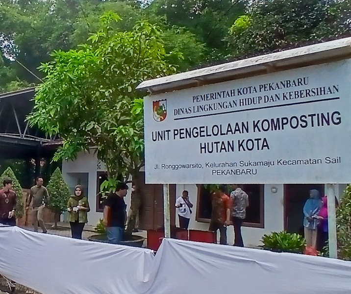 Unit Pengelolaan Komposting Hutan Kota DLHK Pekanbaru. Foto: Surya/Riau1.