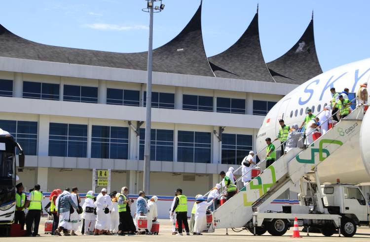 Keberangkatan CHJ Embarkasi Padang