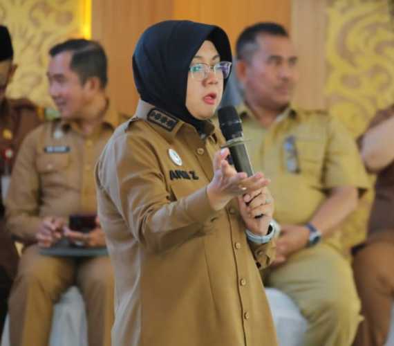 Bupati Siak, Dr Afni Zulkifli