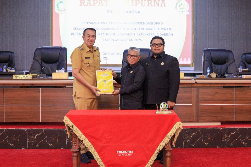 Rapat Paripurna DPRD Meranti