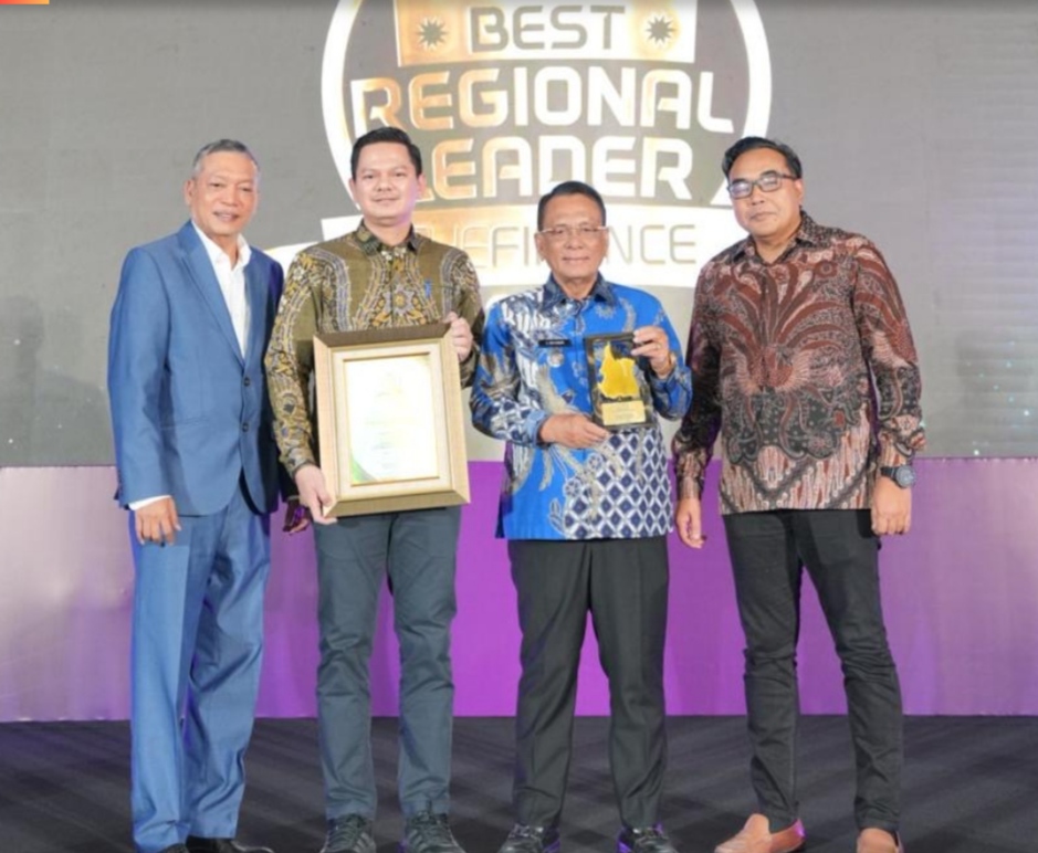 Bupati Rohil Bistaman usai terima penghargaan