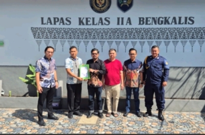 Sempat DPO Kasus Perambahan Hutan, Novrianto Serahkan Diri ke Kejari Bengkalis