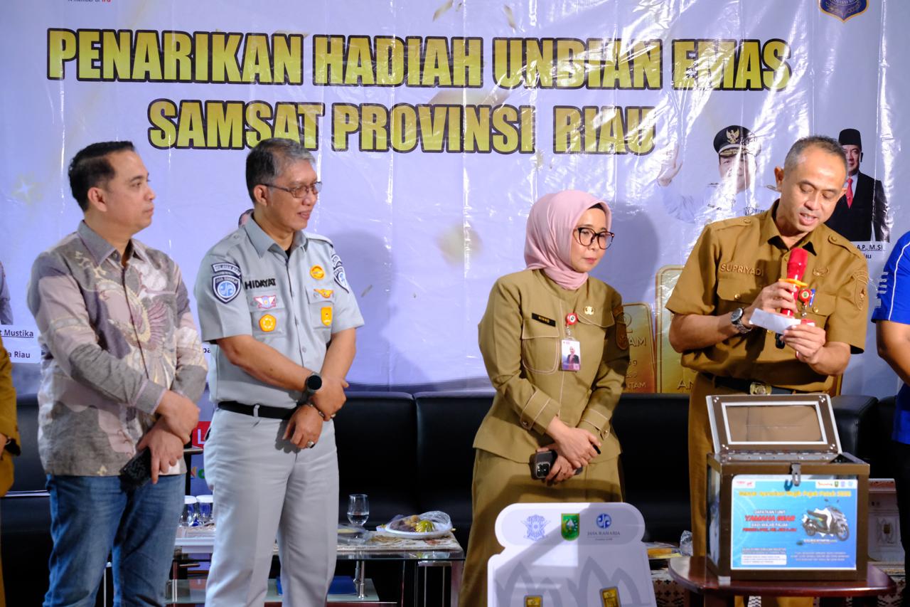 Pencabutan undian kepatuhan bayar pajak di Riau