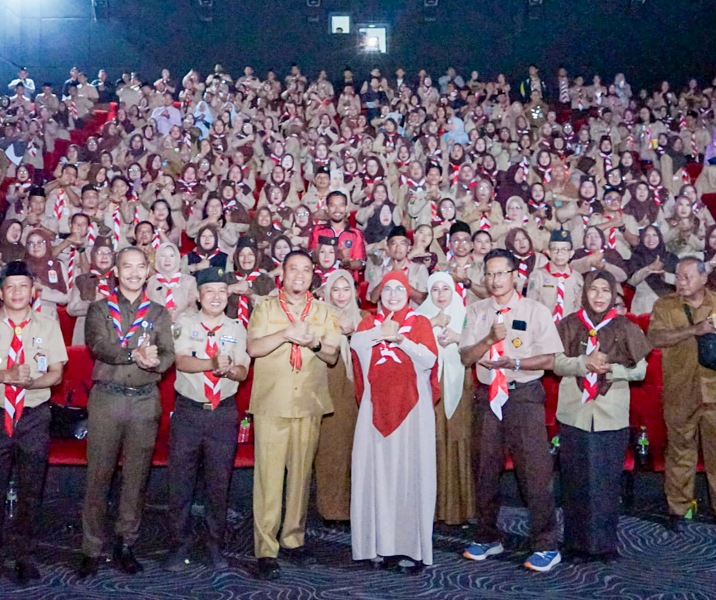 Wakil Wali Kota Pekanbaru Markarius Anwar menghadiri peluncuran penayangan Film Pramuka di Bioskop Cinepolisi Mal Living World. Foto: Istimewa.
