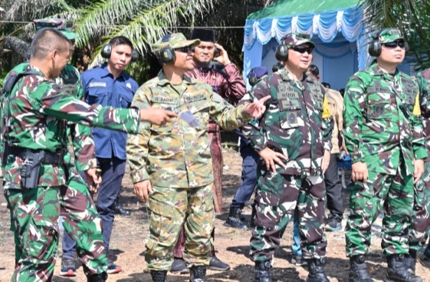 Wabup Bagus Santoso Jajal Meriam Kaliber 57 Milimeter Milik Arhanud
