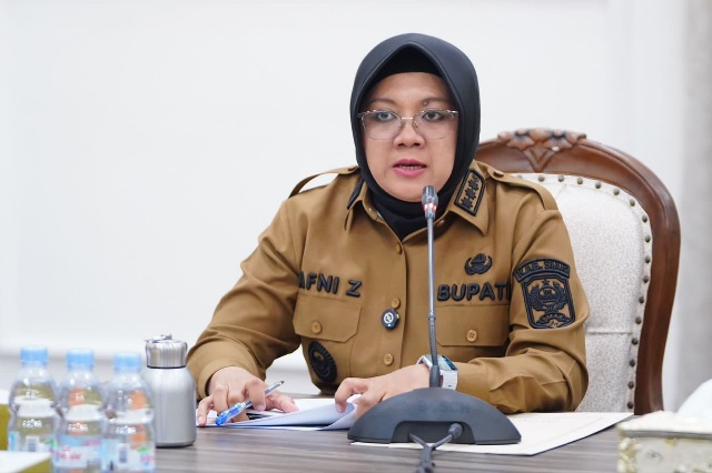 Bupati Siak Afni Z