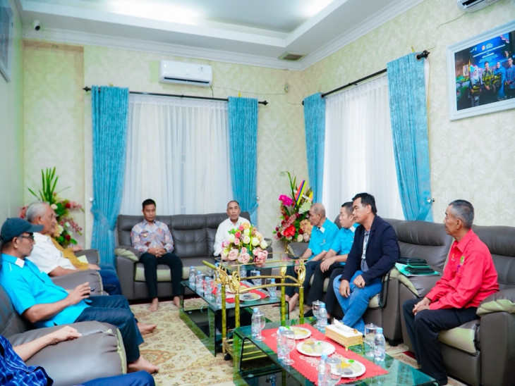 Pengurus Daerah (Pengda) Persatuan Tinju Amatir Indonesia (Pertina) Kabupaten Kampar jumpai Bupati Ahmad Yuzar