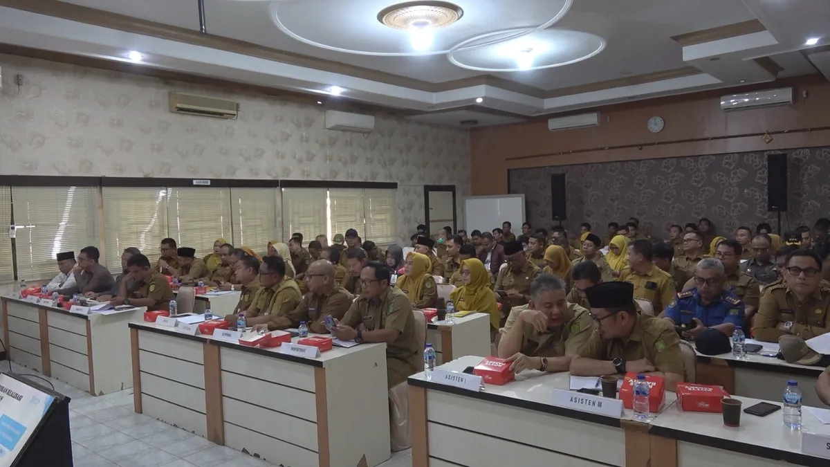 Rapat Evaluasi Realisasi Fisik dan Keuangan berdasarkan Laporan Realisasi Anggaran (LRA) Pemkab Inhil