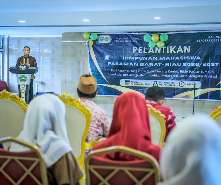 Wawako Pekanbaru Markarius Anwar saat membuka pelantikan Pengurus HIMAPASBAR Riau Kabinet Bergerak Berdampak Periode 2026-2027 di Aula MPP, Minggu (13/9/2026). Foto: Istimewa.