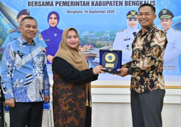 Dalam Rangka HUT Ke-81 TNI AL, Kasmarni Tegaskan Bengkalis dan Lanal Dumai Harus Semakin Solid