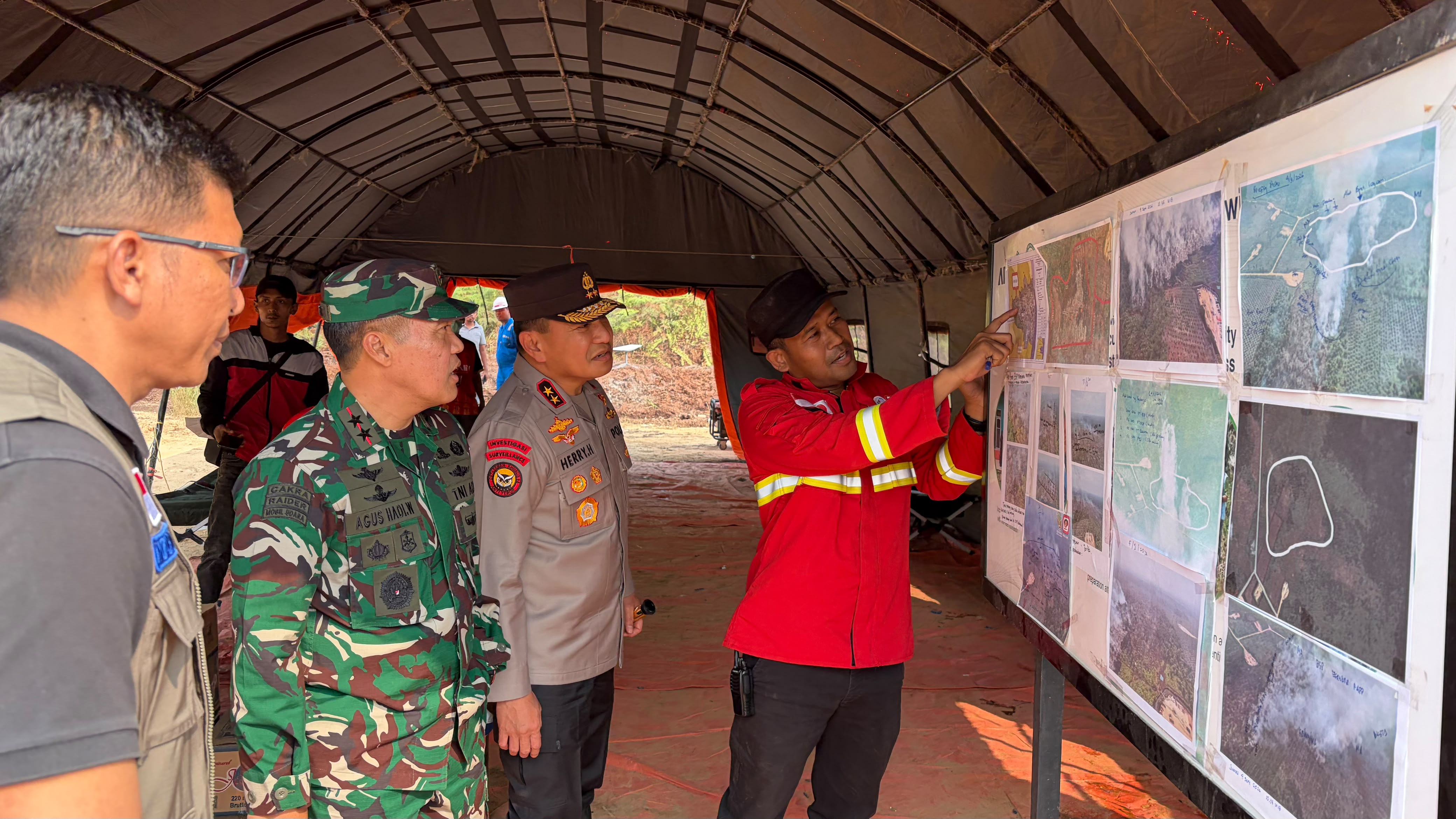 Kepala Daerah Operasi Manggala Agni Sumatera VI Siak, Ihsan Abdillah menjelaskan tentang kondisi atmosfer di wilayah Siak