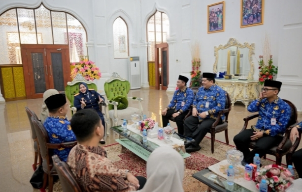 Bupati Kasmarni Perkuat Akses Layanan Kesehatan Masyarakat Pulau Terluar