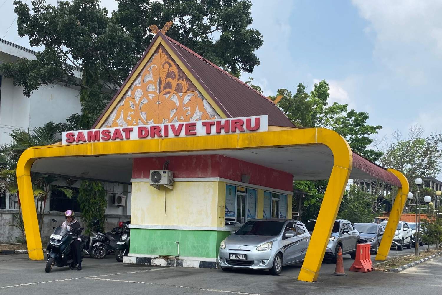 Samsat Drive Thru di Pekanbaru