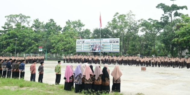 Lepas 32 Peserta PMNH ke Hari Santri Riau, Bupati Kasmarni: Jaga Marwah, Pulang Bawa Prestasi