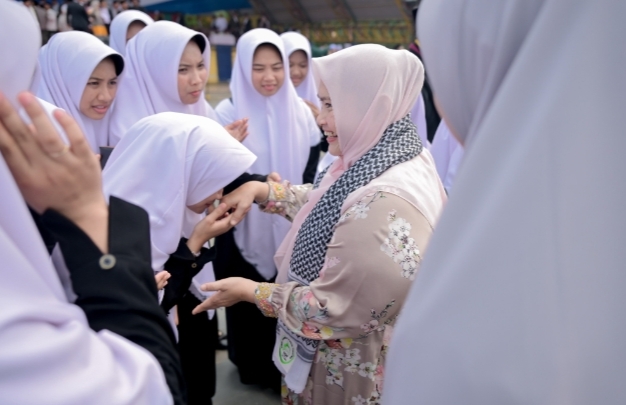Hari Santri Nasional di Dumai, Kasmarni Dorong Santri Kuasai Ilmu dan Teknologi Serta Akhlak
