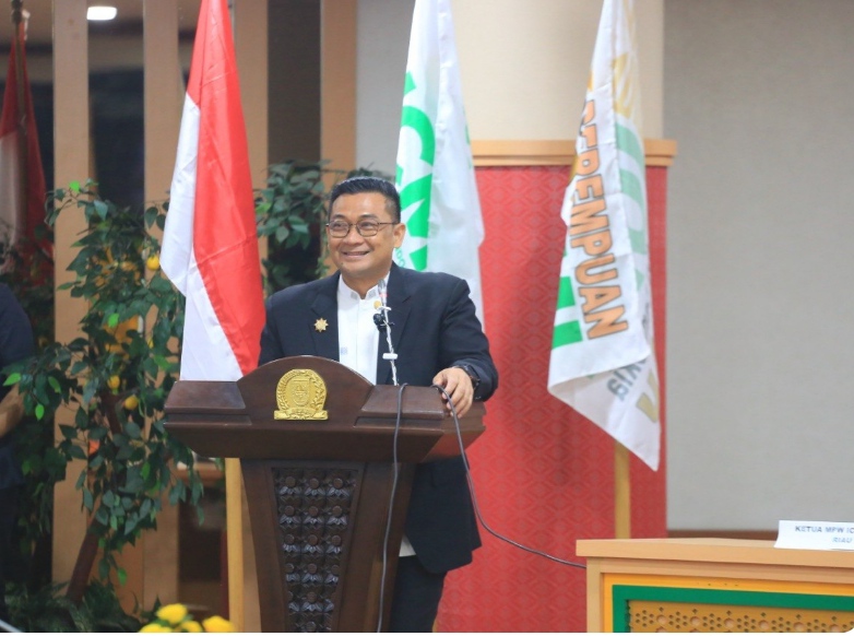 Sekdaprov Riau, Syahrial Abdi