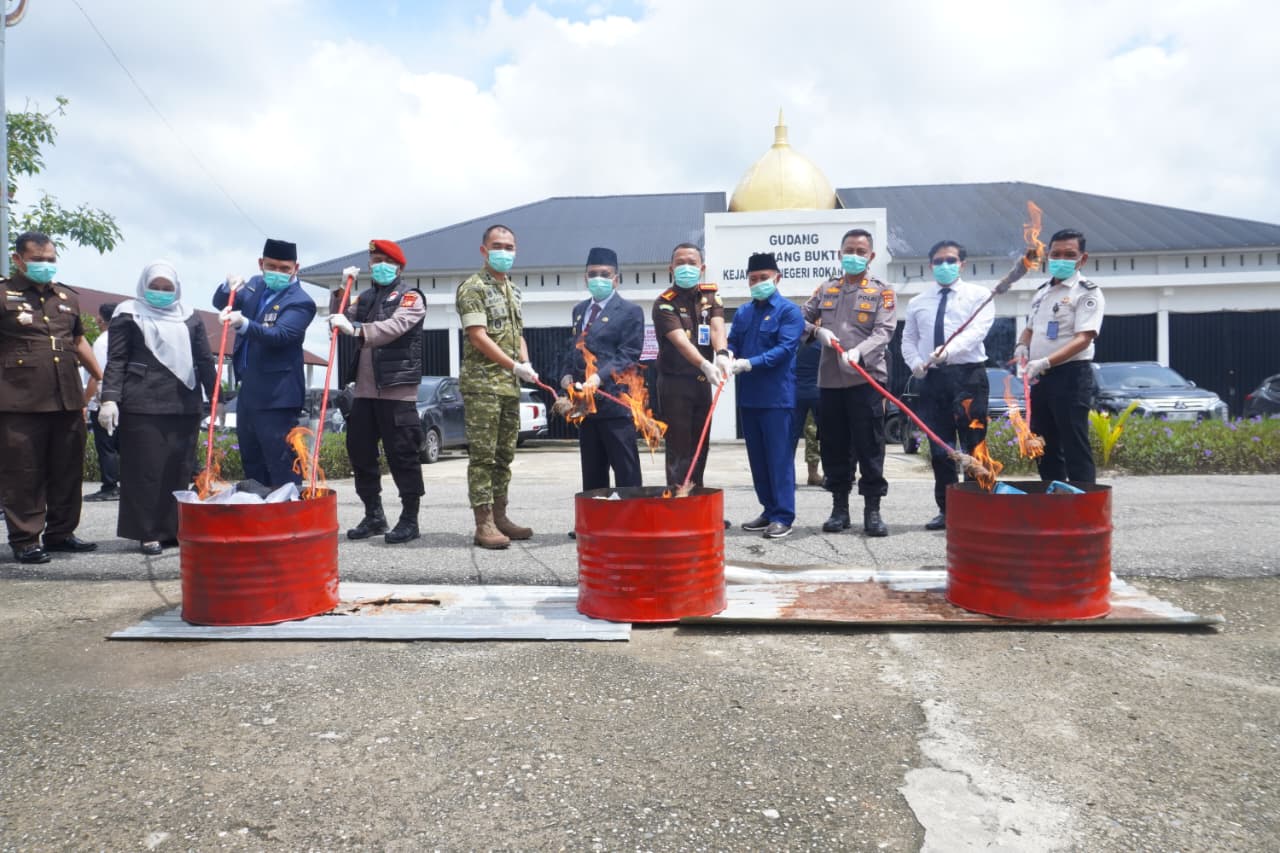 Pemusnahan Barang Bukti 196,92 Gram Sabu di Kejari Rohil