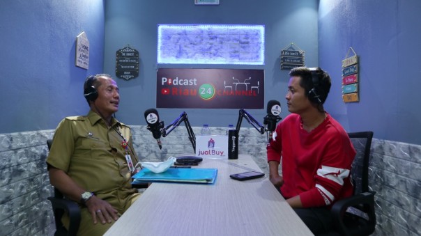 Asrizal saat podcast